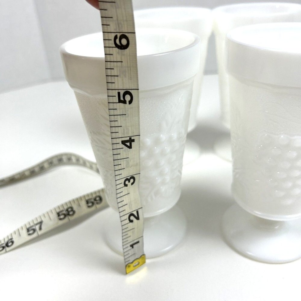 Vintage Set of 4 White Milk Glass Footed Goblets Grapes & Leaves Pattern - Picture 7 of 8